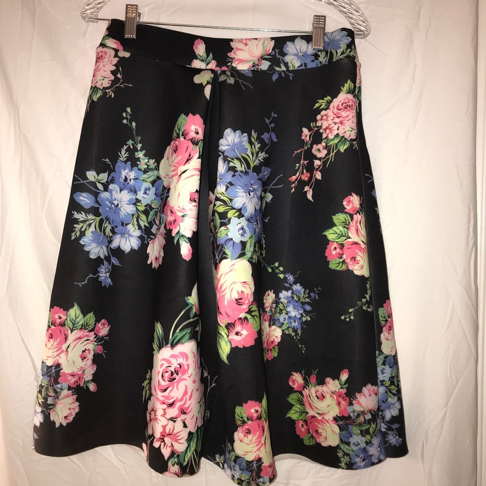 Windsor Floral Skirt (Juniors) - Picture 3 of 7